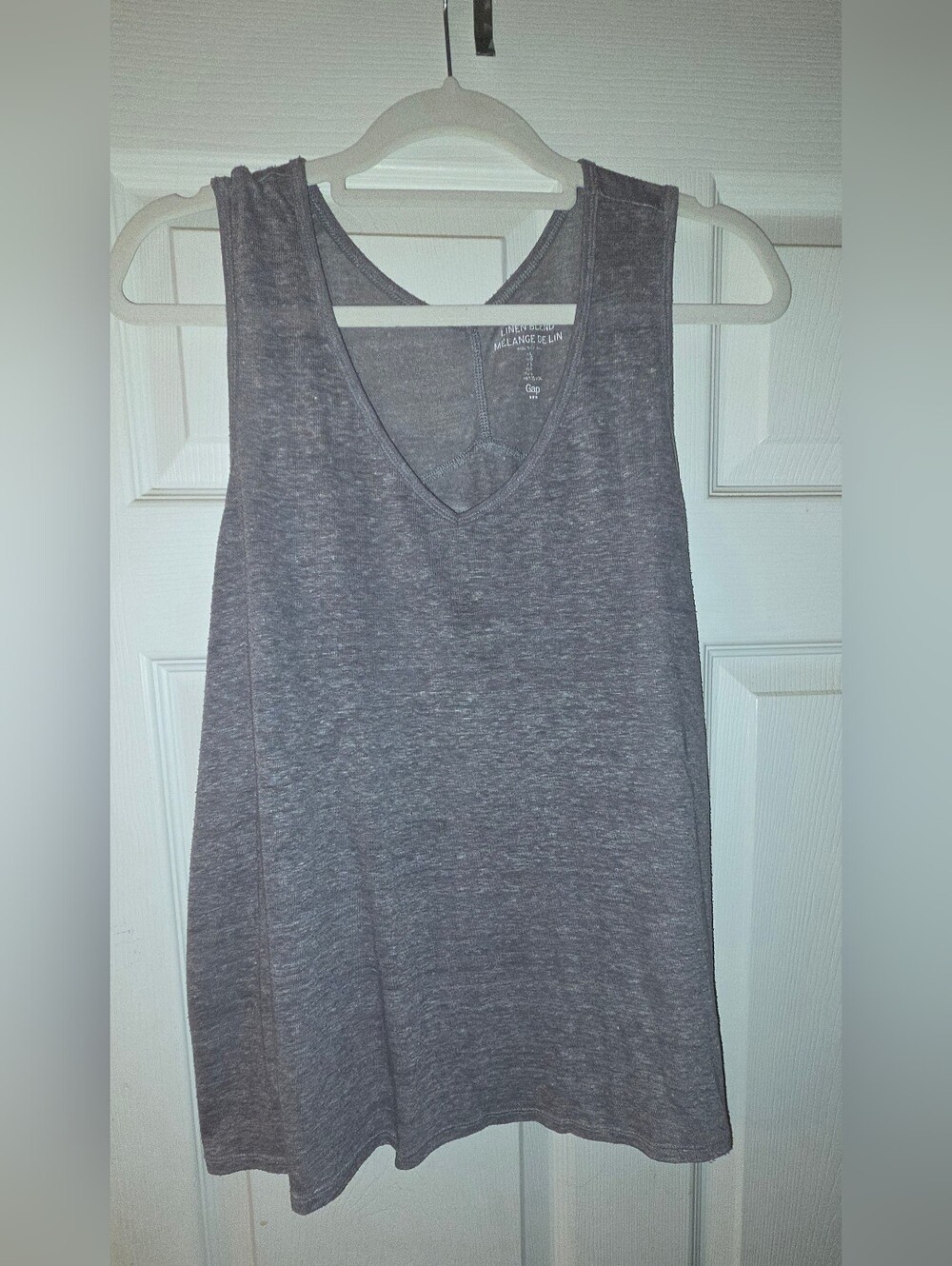 Gray V-Neck Gap Sleeveless Women's Tank